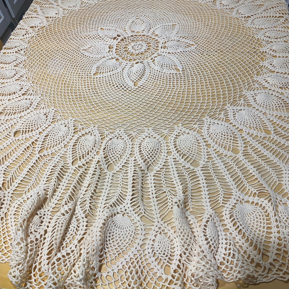 Vintage crochet Tablecloth